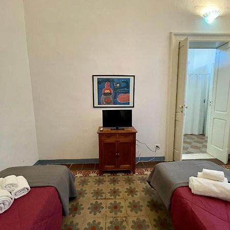 4 Balconi House-Appartamento Salentino Nel Centro Di ليتشي المظهر الخارجي الصورة